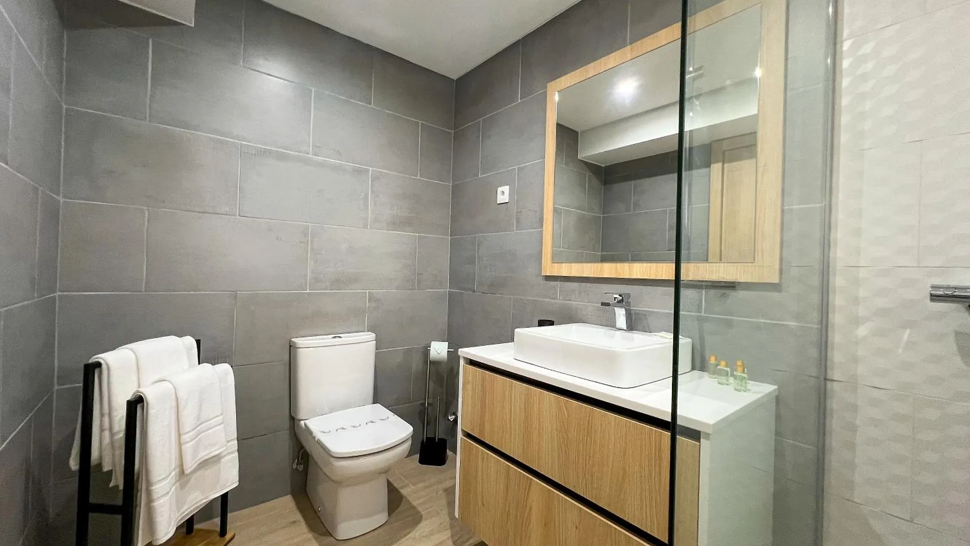 Modern Retreat 700M From The Beach - Salgados Guia  0*, Guia (Faro) Portugal