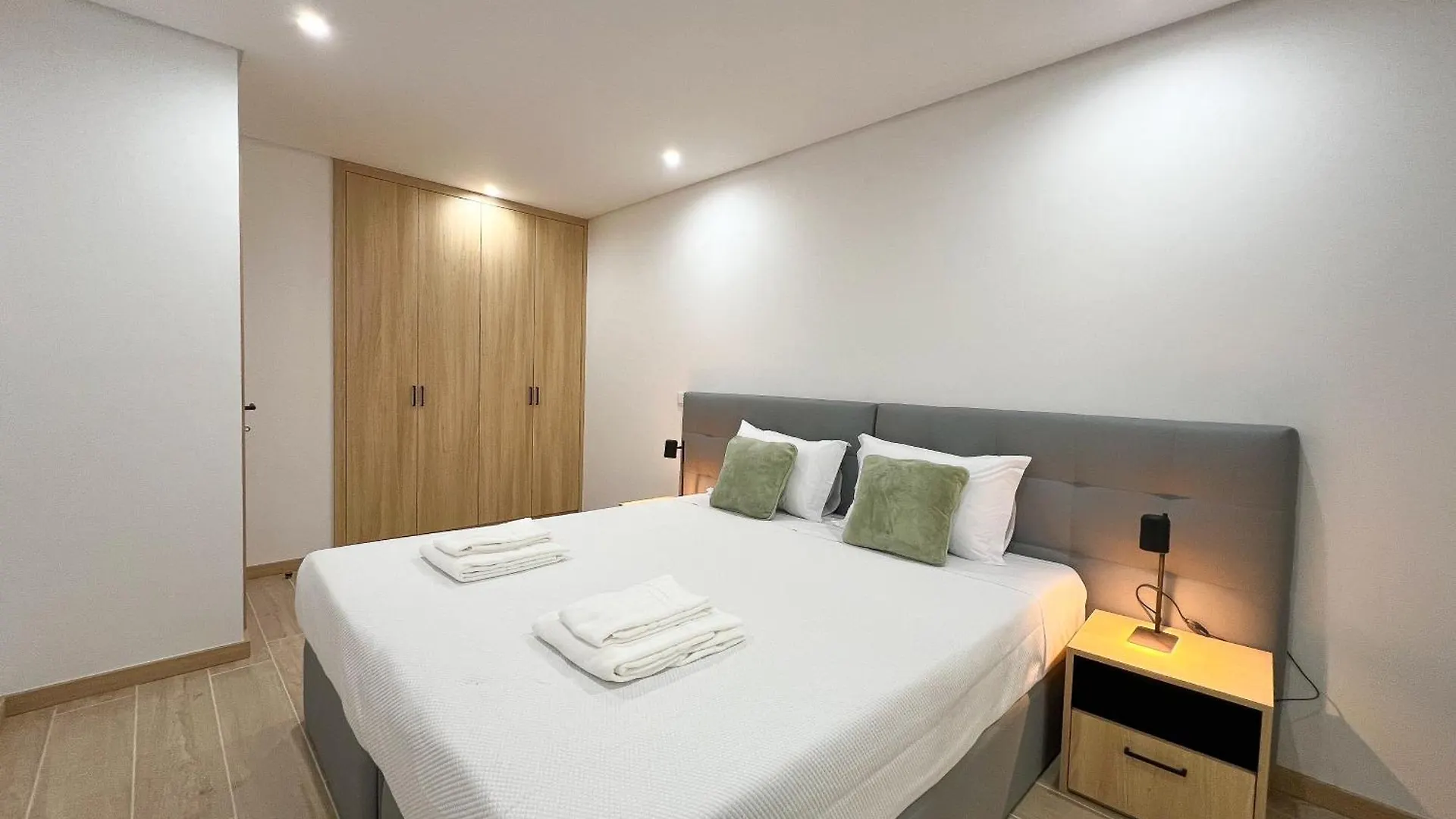 Modern Retreat 700M From The Beach - Salgados Guia  0*, Guia (Faro)